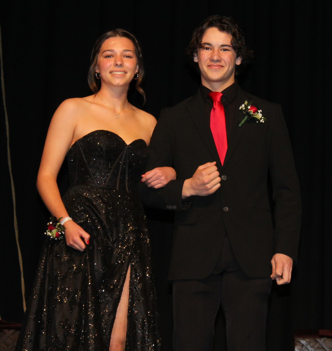 LHS to host 2024 Prom and grand march Thief River Falls Times